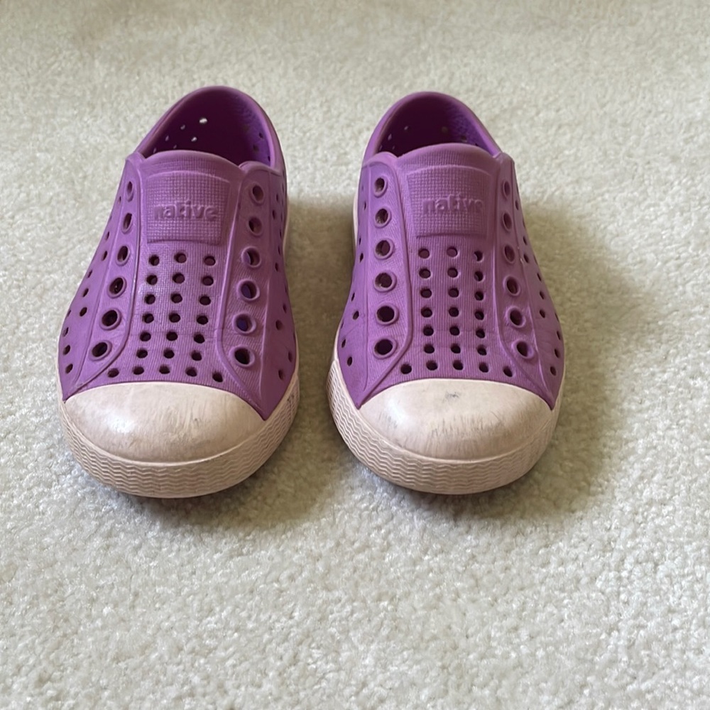 Native shoes- Toddler 6